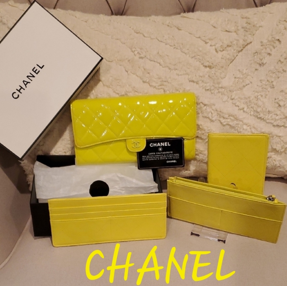 Chanel Yellow Quilted Wallet Set (2 pieces for sale) - Picture 3 of 17
